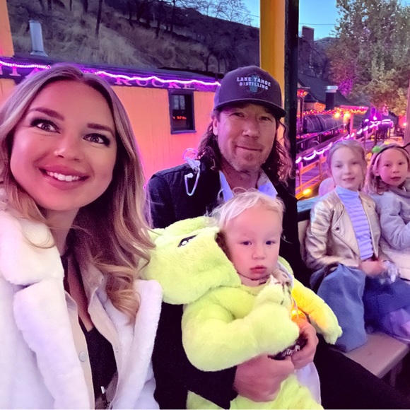 Meet your Posher, Ashley - Picture 4 of 6